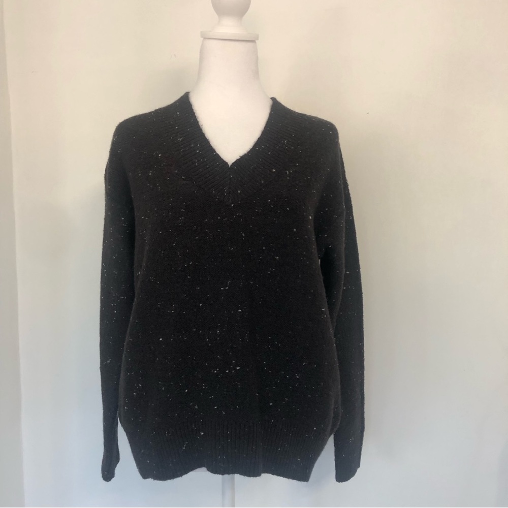 NEW! OLD NAVY Women Heathered Black/White V-Neck Long Sleeve Knit Sweater
